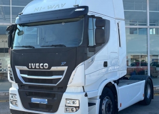 Tractor unit IVECO AS440S46TP, HiWay, Euro6, 2016, 552.506km.