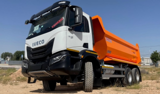 Tipper truck IVECO IVECO T-WAY 450cv  6X4